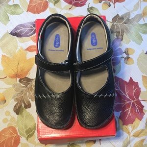 Wolkly strap cloggy black pebbled leather sz 10